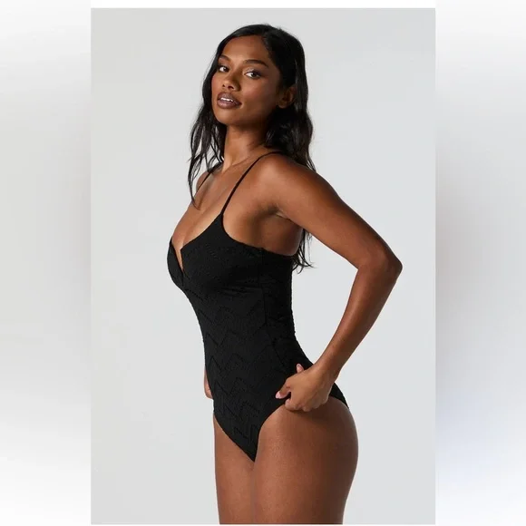 NWT Black Crochet V-Notch One Piece Swimsuit
-Sz M-Gorgeous!! Flattering ☀️🖤 - Picture 2 of 10